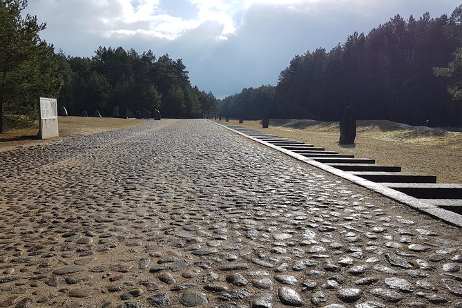 Wolfs Lair & Treblinka Tour in 1 Day From Warsaw - Tour Experience