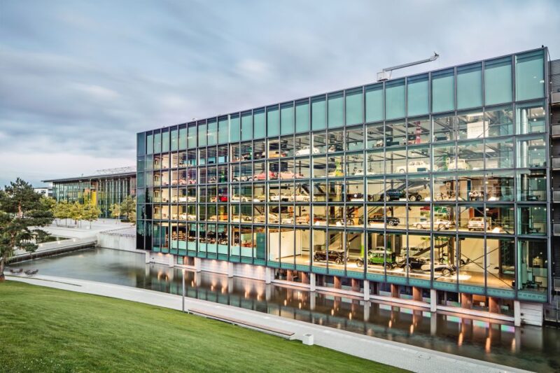 Wolfsburg: Skip-the-Line Tickets to Autostadt Theme Park - Automobilmuseum ZeitHaus