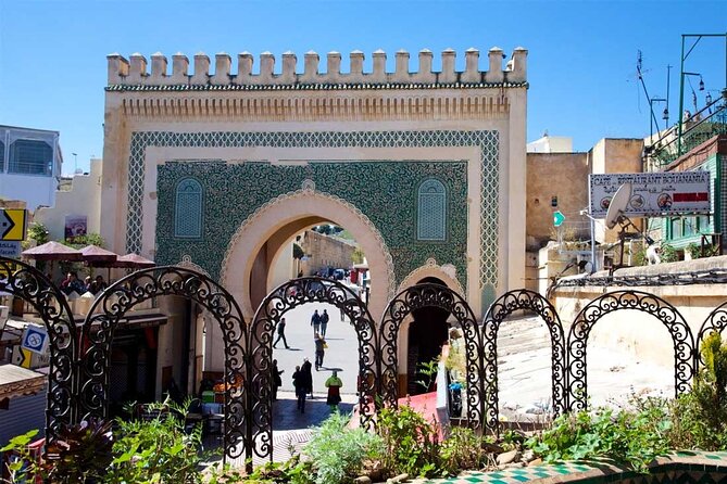 Wonderful Day Tour in Fes: A Historical and Cultural Guided Trip - Private Tour and Group Participation