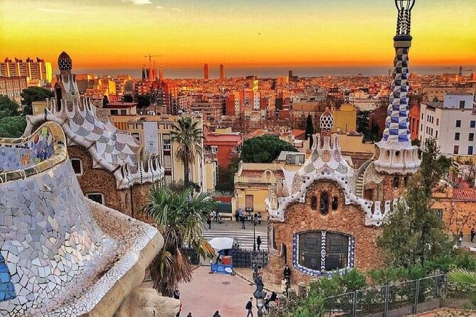 Wonders of Gaudi: Parc Güell and Sagrada Familia - Exceptional Service Quality