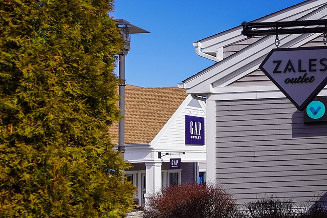 Woodbury Common Premium Outlets Shopping Tour From Midtown - Highlights of Woodbury Common