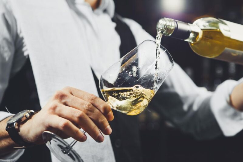 Woodinville Wine Country: Artisan Hill Wine Tasting Pass - Artisan Hill Wine Tasting Pass Details