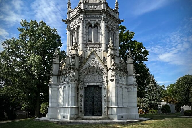 Woodlawn Cemetery: A Self-Guided Audio Tour of Gilded Age Art and Architecture - Accessibility and Features