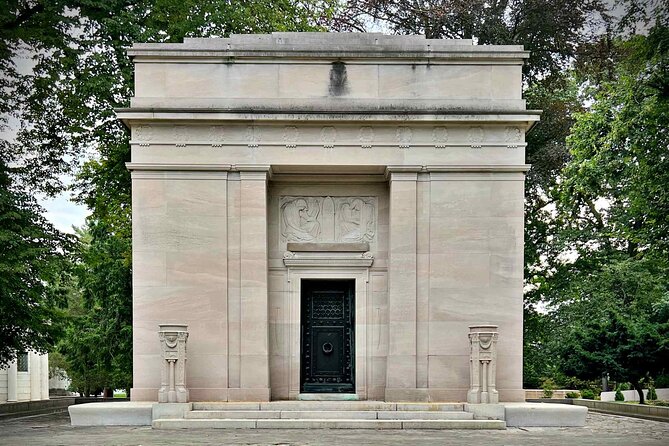 Woodlawn Cemetery: A Self-Guided Audio Tour of Gilded Age Art and Architecture - Architectural Highlights