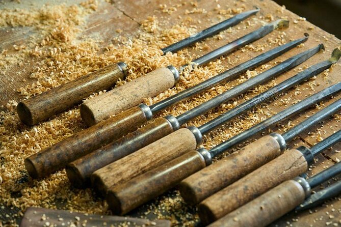 Woodworking Workshop With a Professional Artisan - Artisans Background and Expertise