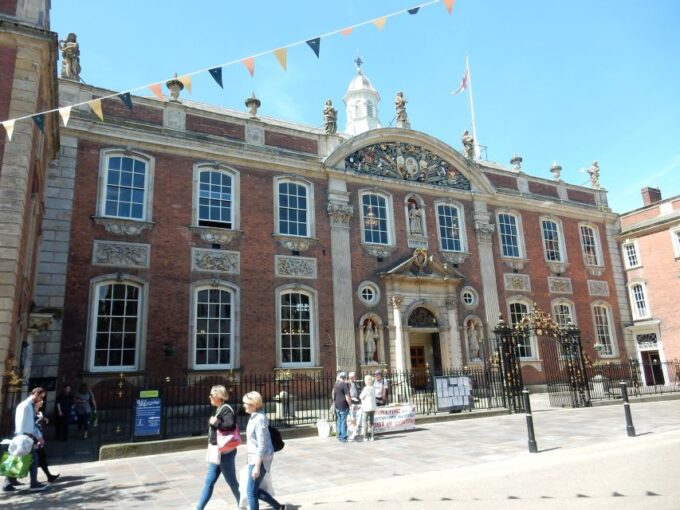 Worcester: Quirky Self-Guided Smartphone Heritage Walks - Explore Hidden Gems