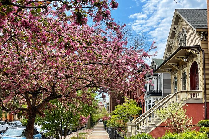 Workers Cottages of Oldtown Triangle Walking Tour - Explore 150-Year-Old Cottages