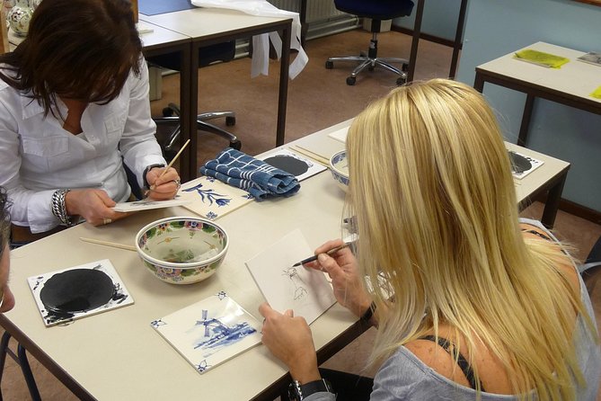 Workshop Paint Your Own Delft Blue Tile! - Accessibility and Policy