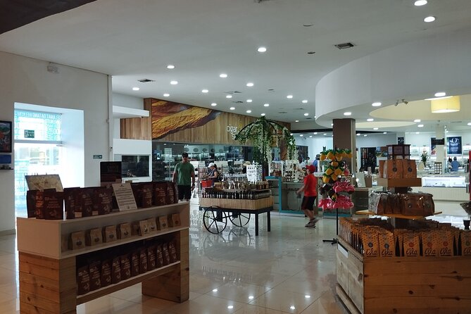 World Mart Souvenirs Store - Free Pick-up / Drop-off - Pricing and Guarantee