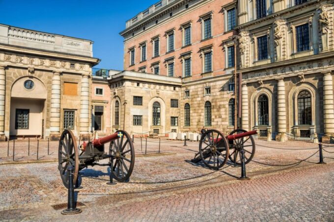 World War II Stockholm Old Town Walking Tour and Army Museum - Military History and Exhibitions