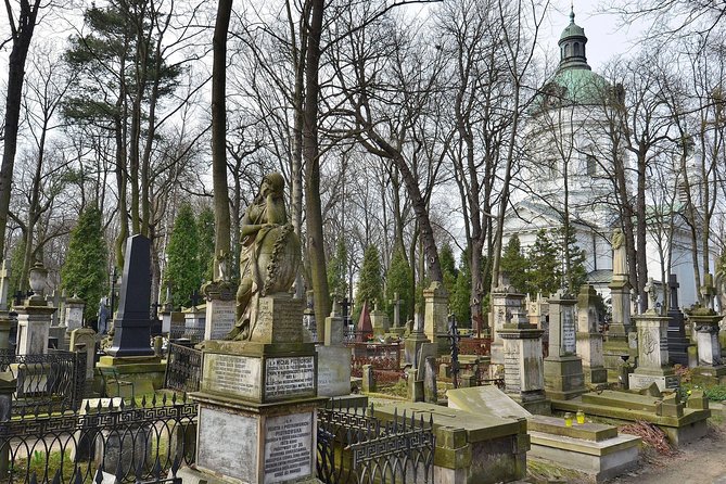 World War II Warsaw Private Tour With Military Cemetery - Cancellation and Refund Policy