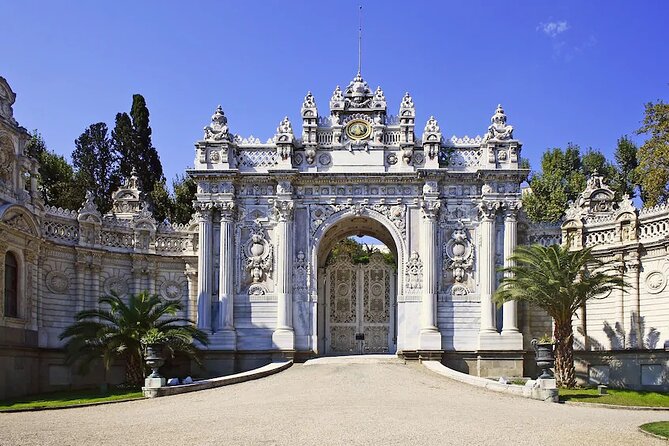 Worthy of Sultans, A-Day-Tour of Bosphorus & Dolmabahce Palace - Exploring the Grand Bazaar