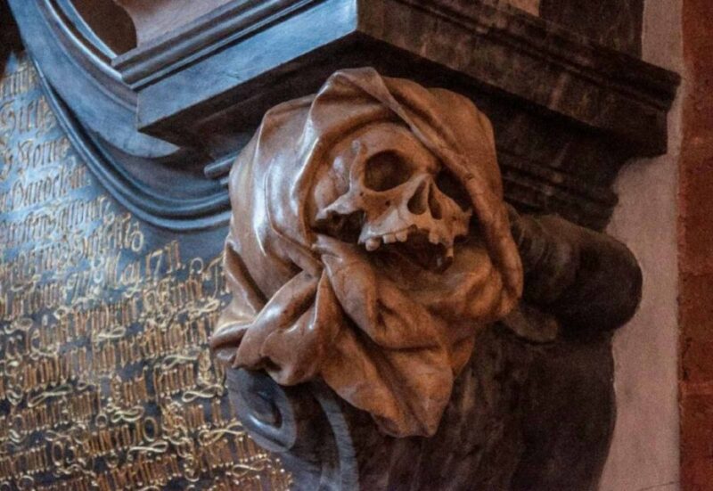 Wroclaw: 2-Hour Mysterious Walking Night Tour - Key Points