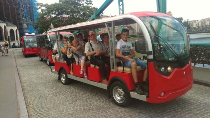 Wroclaw: 2-Hour Tour by Electric Car With a Driver-Guide - Tour Experience
