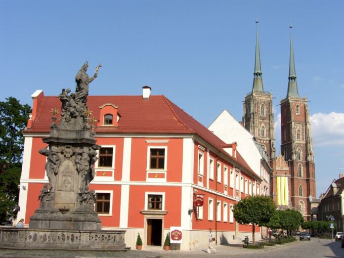 Wroclaw: 2-Hour Tour by Electric Car With a Driver-Guide - Customer Reviews