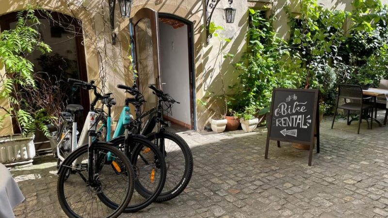 Wrocław: 3-Hour Tour With a Guide on Electric Bikes - Navigating the City on Bikes