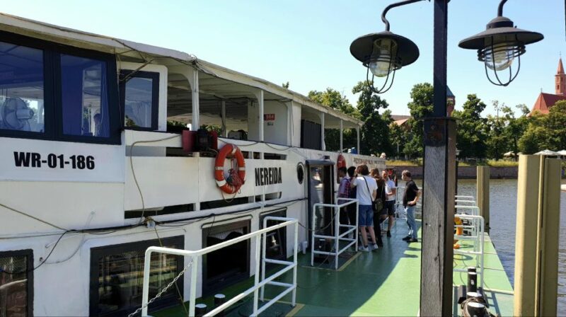 Wrocław: Boat Cruise With a Guide - Meeting Point and Itinerary
