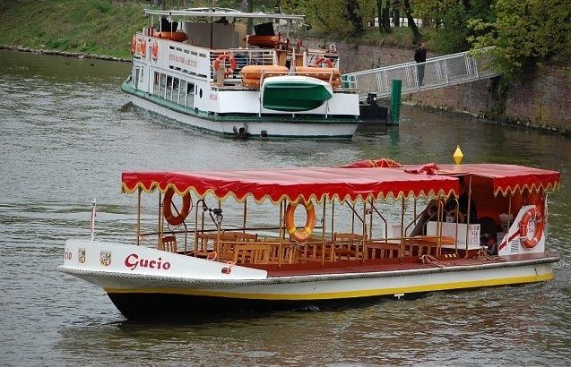 Wrocław City Tour With Gondola or Boat Ride - Key Attractions