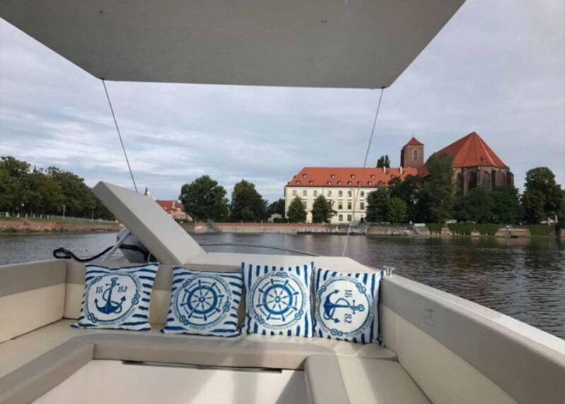 Wroclaw: City Walk and Cruise by Luxury Solar Catamaran - Itinerary Details