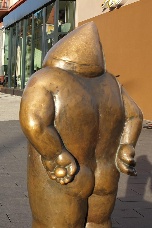 Wrocław: Following the Dwarfs. See the City Differently! 2h - Exploring the Dwarf Trail