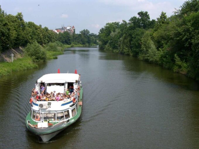 Wroclaw: Full-Day Cultural Tour (5 Hours) - Guided Tour of Centennial Hall