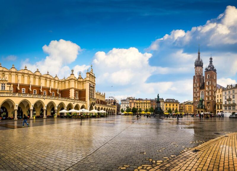 Wroclaw: Full Day Trip to Krakow - Exploring Picturesque Krakow