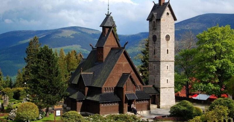 Wroclaw: Giant Mountains & Valley of Palaces Day Tour - Participant Requirements