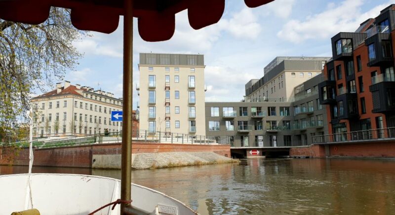 Wrocław: Gondola Cruise With a Guide - Key Monuments Passed