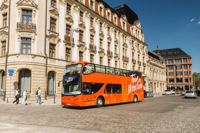 Wroclaw: Hop-on Hop-off Carbio Bus Tour - Exploring Wroclaw