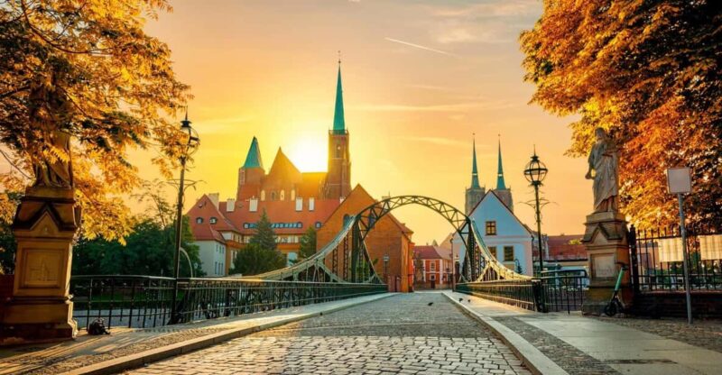 Wroclaw: Insta-Perfect Walk With a Local - Key Points
