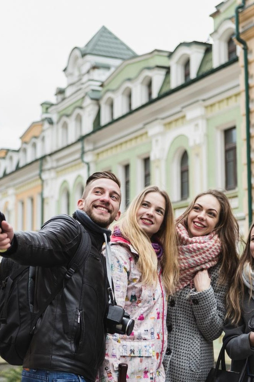 Wroclaw: Insta-Perfect Walk With a Local - Duration and Group Size