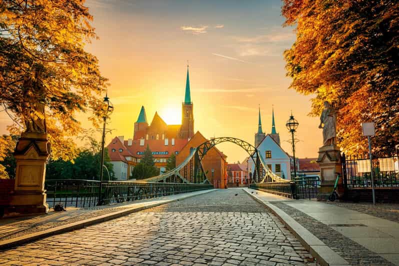 Wroclaw: Insta-Perfect Walk With a Local - Highlights of the Experience