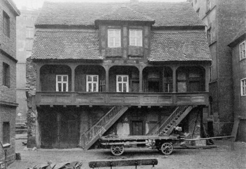 Wrocław: Jewish Heritage and History Private Tour (2 H) - Key Points