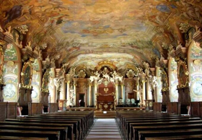 Wrocław: Long City Walk and Luxury Ship Cruise (For Groups) - Guided Tours
