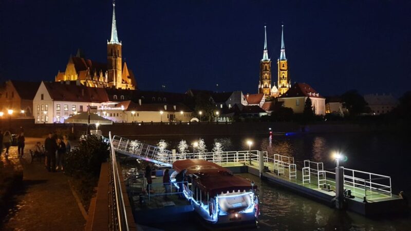 Wrocław: Old City Night Walk and Gondola Ride - Highlights