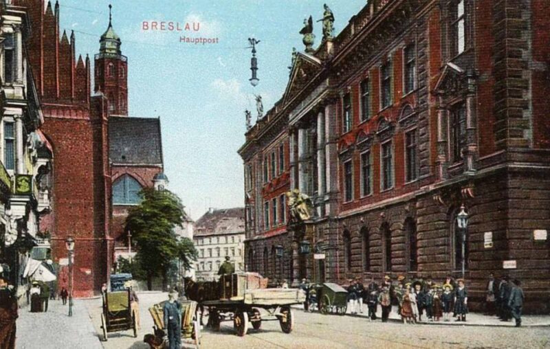 Wrocław: Old City Private Guided Tour With Photos (2 H) - Key Points