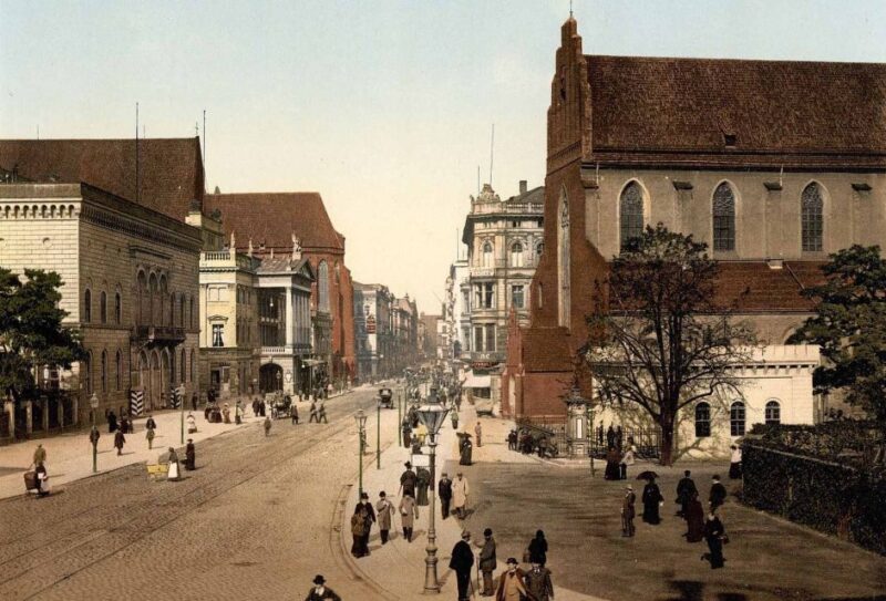 Wrocław: Old City Private Guided Tour With Photos (2 H) - Tour Highlights and Features