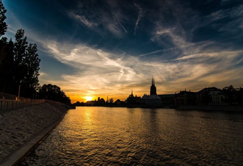 Wroclaw: Old Town Highlights Private Walking Tour - Key Attractions