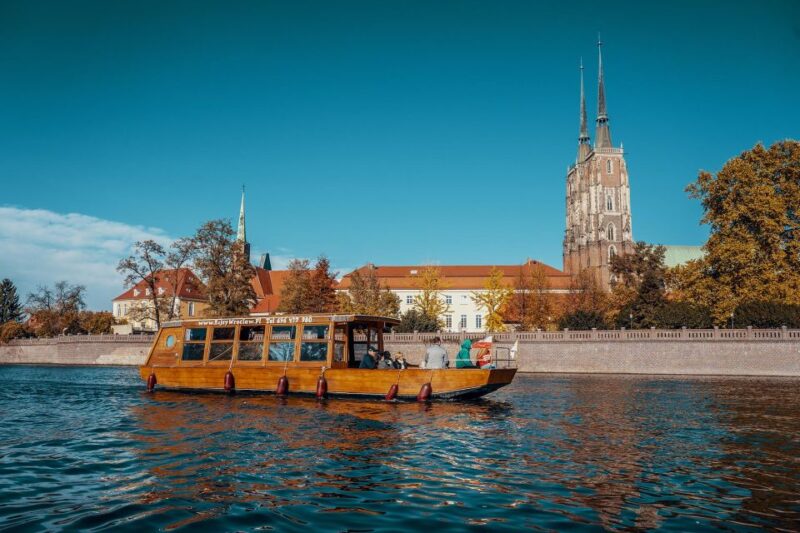 Wroclaw: Old Town Sunset Cruise - Cruise Experience