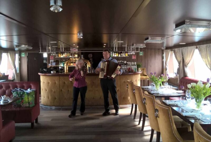 Wrocław: Old Town Tour and River Boat Ride With Music - Highlights of the Experience