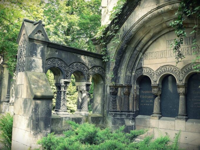 Wroclaw: Private Jewish Heritage Guided Tour - Jewish District and Landmarks