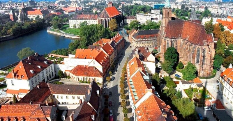 Wroclaw Private Old Town Guided Walking Tour - Highlights and Attractions