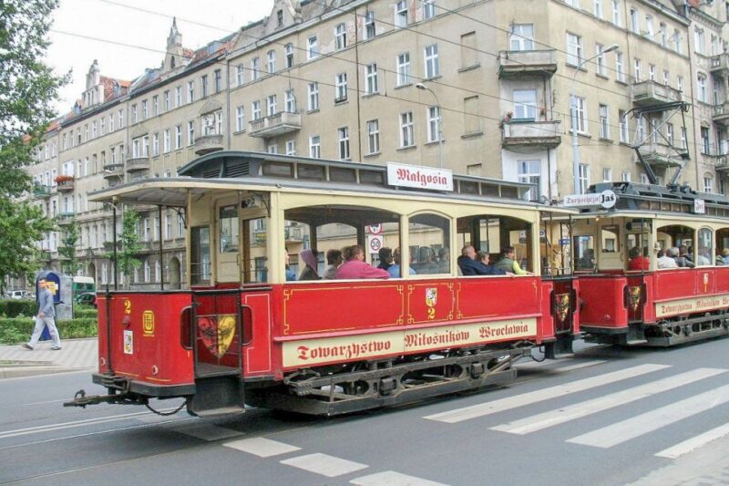 Wroclaw: Private Tour by Smal Historic Tram (1,5h, 11 Seats) - Meeting Point and Duration