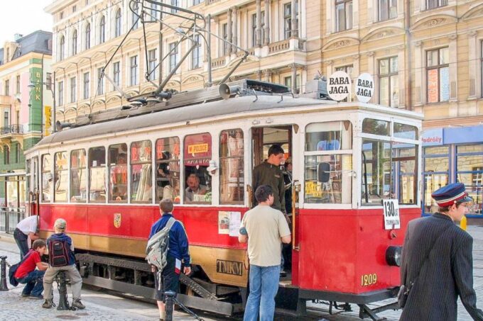Wroclaw: Private Tour by Smal Historic Tram (1,5h, 11 Seats) - Pricing and Languages