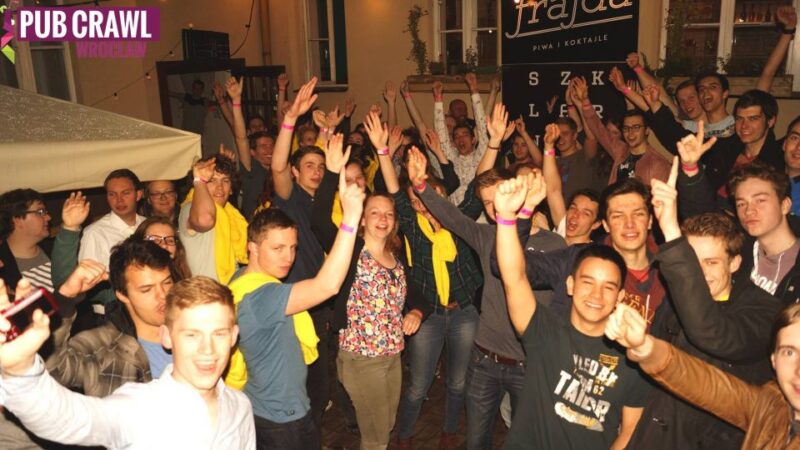 Wroclaw Pub Crawl With Free Drinks - Venue and Dress Code