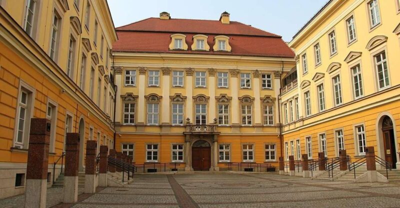 Wroclaw Royal Palace Private Guided Tour - Experience Highlights