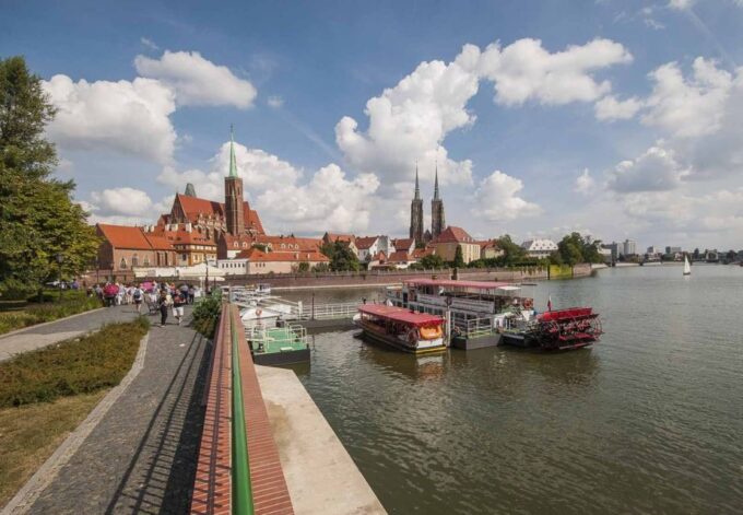 Wrocław: Short City Walk and Cruise - Booking and Payment