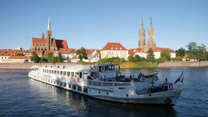 Wrocław: Short City Walk and Luxury Ship Cruise (For Groups) - Additional Information