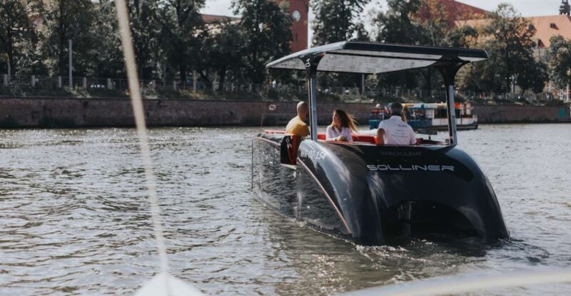 Wroclaw: Sightseeing Cruise on the Odra River - Cruise Experience