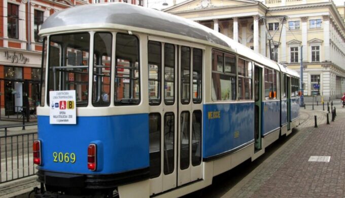 Wroclaw: Tour by Large Historic Tram (1,5 H, 32 Seats) - Starting Point and Key Sites